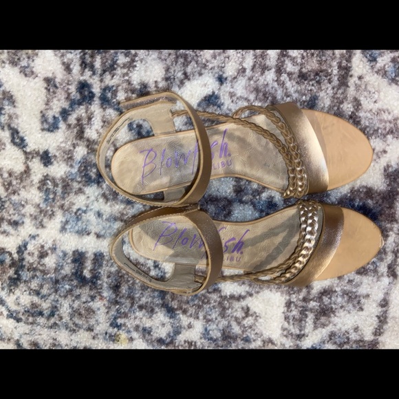 Blowfish Gold Wedge Sandals Women’s Size 9 - Picture 2 of 5